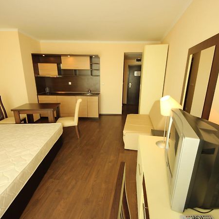 Menada Apartments in Grand Hotel Sveti Vlas Kamer foto