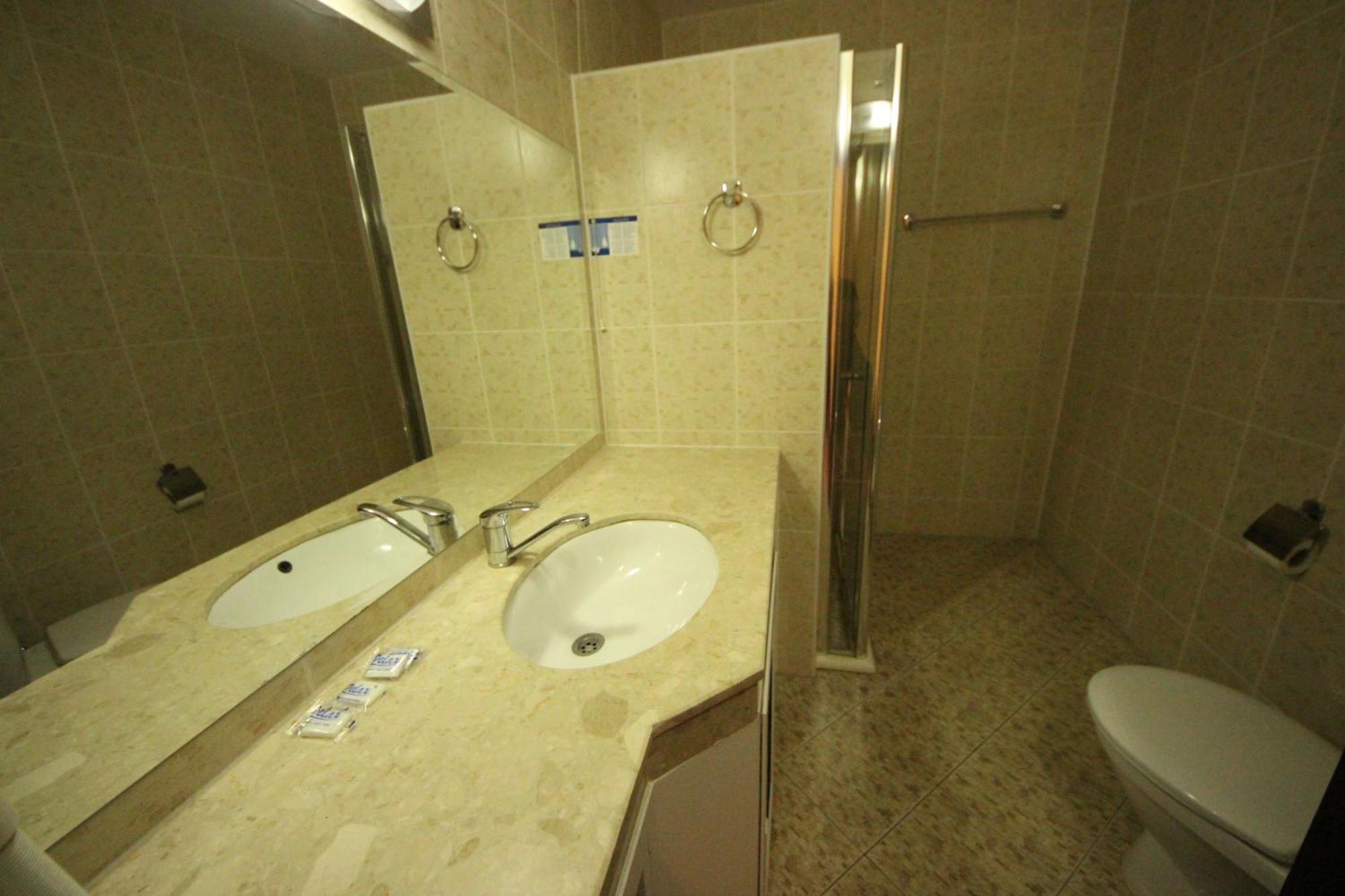 Menada Apartments in Grand Hotel Sveti Vlas Kamer foto