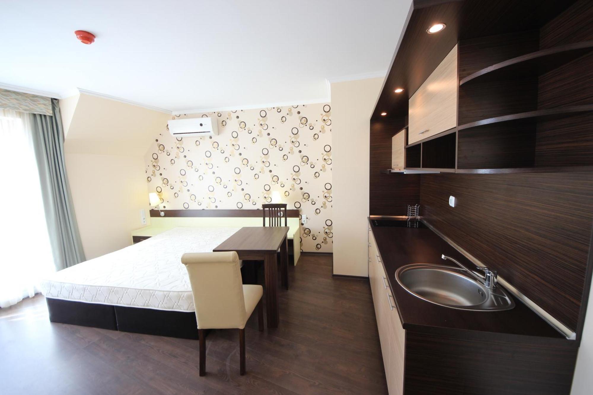 Menada Apartments in Grand Hotel Sveti Vlas Kamer foto