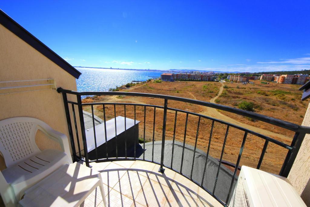 Menada Apartments in Grand Hotel Sveti Vlas Kamer foto